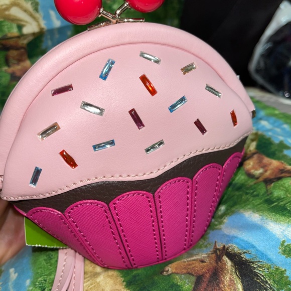 Kate spade cupcake purse - Picture 9 of 11